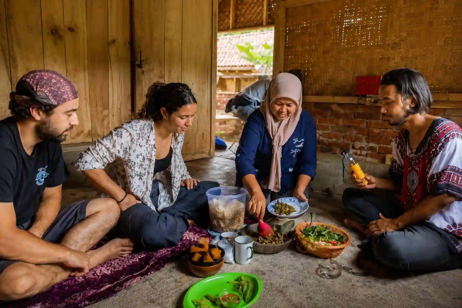 Sundanese cooking class at Farmstay Manangel
