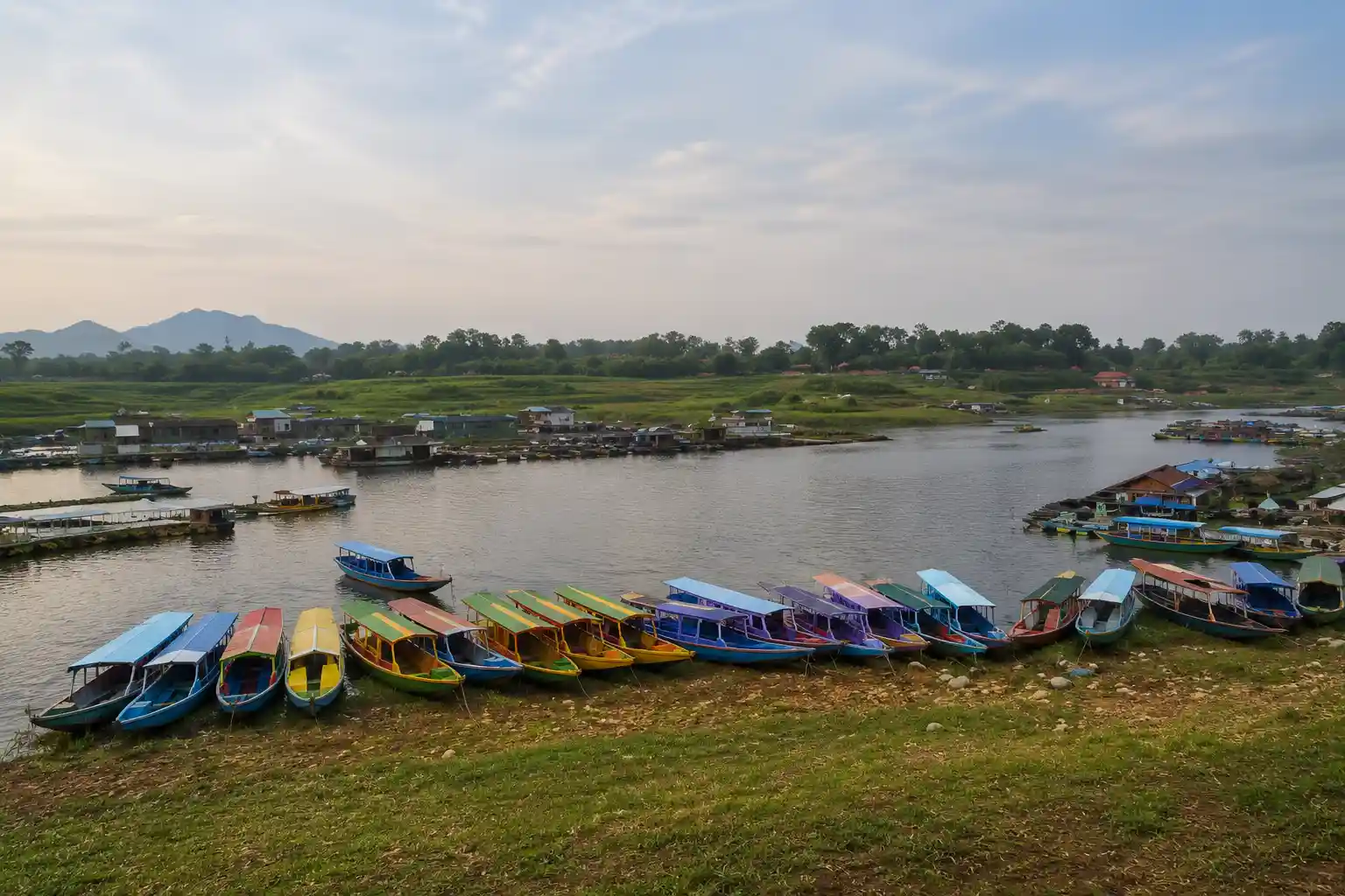 Floating village tour from Farmstay Manangel